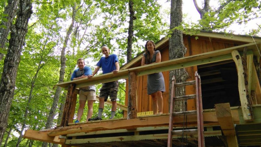 gathering-world-asheville-treehouses-brevard-treehouse-family