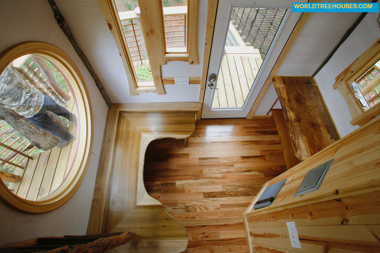 world-treehouses-asheville-interior1