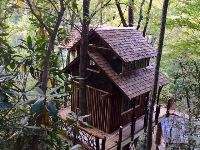 WNC tree house builders : Panthertown Siding and Railing