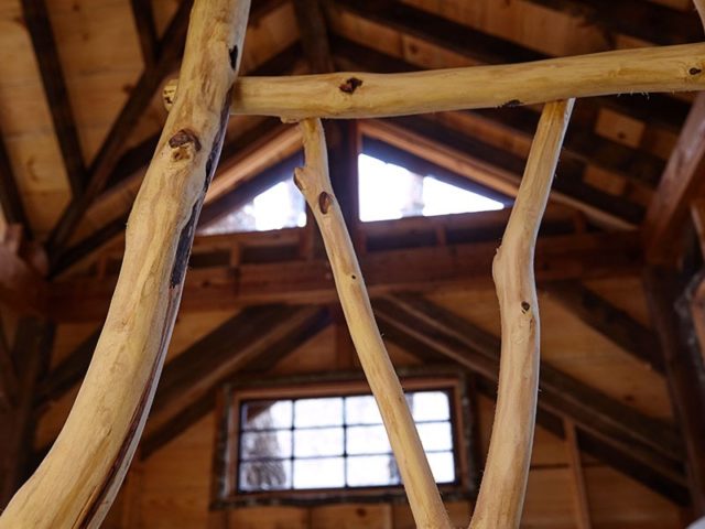 Western NC treehouse builder :  Locust branch railing